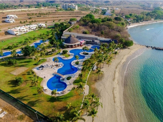 Desarrollo Residencial en La Cruz de Huanacaxtle parte de las Hermosa Playas de la Riviera Nayarit.

Lotes, Condominios y Villas con Financiamiento Directo + SIN INTERESES.

Servicios Ocultos al pie, Seguridad 24 hrs., Club de Playa, Ciclopista, 2 accesos desde Carretera, Parques, Playa Privada y proyeccion a futuro son las principales amenidades y caracteristicas de lo que usted obtiene por inverit hoy en B Nayar Desarrollo Residencial.

El Lote Nayar 35 es uno de los mejores precios en la zona, se encuentra a unos pasos del Acceso desde la Carretera a Punta de Mita, Frente al Parque y Listo para construir.

Mantenimiento en Terreno Residencial y Villas
$5.00 pesos por m2
Pagando la anualidad en el mes de enero se aplica hasta el 15% de descuento.
- Seguridad 24/7
- Cámaras de seguridad 24/7
- Áreas verdes
- Ciclo pista
- Recolección de basura cada tercer día (Lunes, Miércoles, Viernes)
- *Agua Potable
- Vialidades amplias
- Infraestructura de primer nivel
- Todos los servicios ocultos
- Cometidas de Agua, Luz, Drenaje, Internet, telefonia (Telmex)
