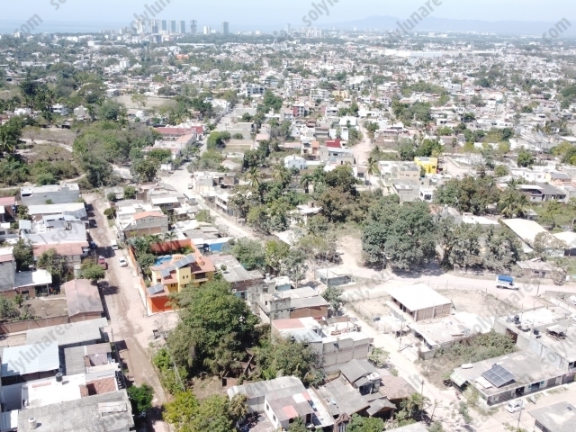 LOTE Kristal vallarta

Terreno en Venta en Santa maria , Puerto Vallarta

Con una superficie de 10mts x 19.53mts= 192.16 m2. a 2 cuadras de la av. federacion. y a 5 min de aralias sauces, Terreno con excelente ubicacion, cerca de Colegios,hospitales, tiendas de autoservicios y avenidas principales,una muy buena inversion 
