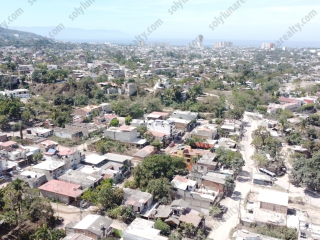 LOTE Kristal vallarta

Terreno en Venta en Santa maria , Puerto Vallarta

Con una superficie de 17.97mts x 20.46mts = 364.59mts. a 2 cuadras de la av. federacion. y a 5 min de aralias sauces, Terreno con excelente ubicacion, cerca de Colegios,hospitales, tiendas de autoservicios y avenidas principales,una muy buena inversion 

 
