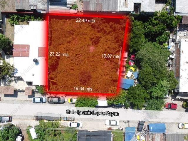 ESPECTACULAR LOTE COMERCIAL EN LA COLONIA INDEPENDENCIA
Terreno Habitacional-Comercial con posibilidad de construcci&oacute;n de torre de condominios o casa habitaci&oacute;n de excelente tama&ntilde;o.&nbsp;
Ubicado en la Colonia Independencia este terreno tiene acceso desde la Avenida Francisco Villa, subiendo por la Calle Gonzalez Gallo frente a MacroPlaza y pasando por la Avenida de Las Torres, todas las calles pavimentadas y la Calle Ignacio L&oacute;pez Rayon frente al terreno esta empedrada.
El Lote tiene todos los servicios al pie y tiene las siguientes medidas:&nbsp;

Norte: 23.22 mts.
Sur: 19.87 mts.
Este: 22.49 mts.
Oeste: 19.64 mts. ( FRENTE )&nbsp;
Norte como&nbsp;Playa Las Glorias&nbsp;y&nbsp;Playa de Oro&nbsp;(&asymp;&nbsp;13&ndash;16 min en auto, seg&uacute;n tr&aacute;fico).&nbsp;


&nbsp;


