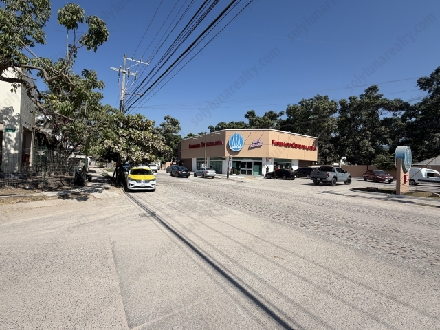 Propiedad Comercial Hipodromo | Exiquio Corona - Puerto Vallarta - Jalisco