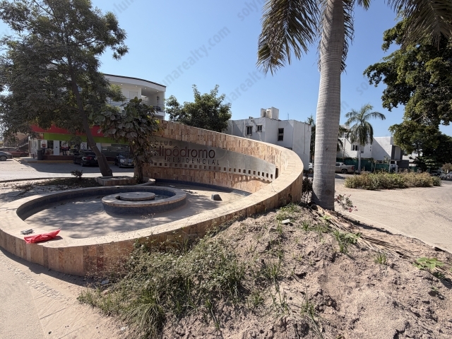 Propiedad Comercial Hipodromo | Exiquio Corona - Puerto Vallarta - Jalisco