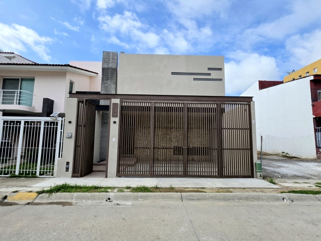 Casa Grijalva | Fraccionamieto fluvial   vallarta - Puerto Vallarta - Jalisco
